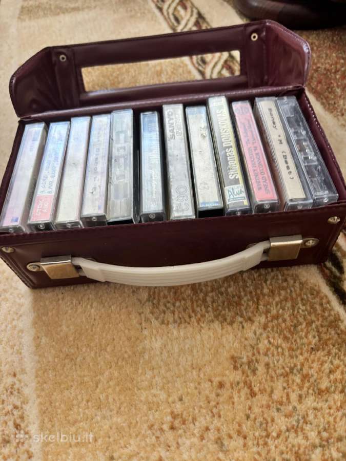Parduodamas audio kasečių dėklas - nuotraukos Nr. 3