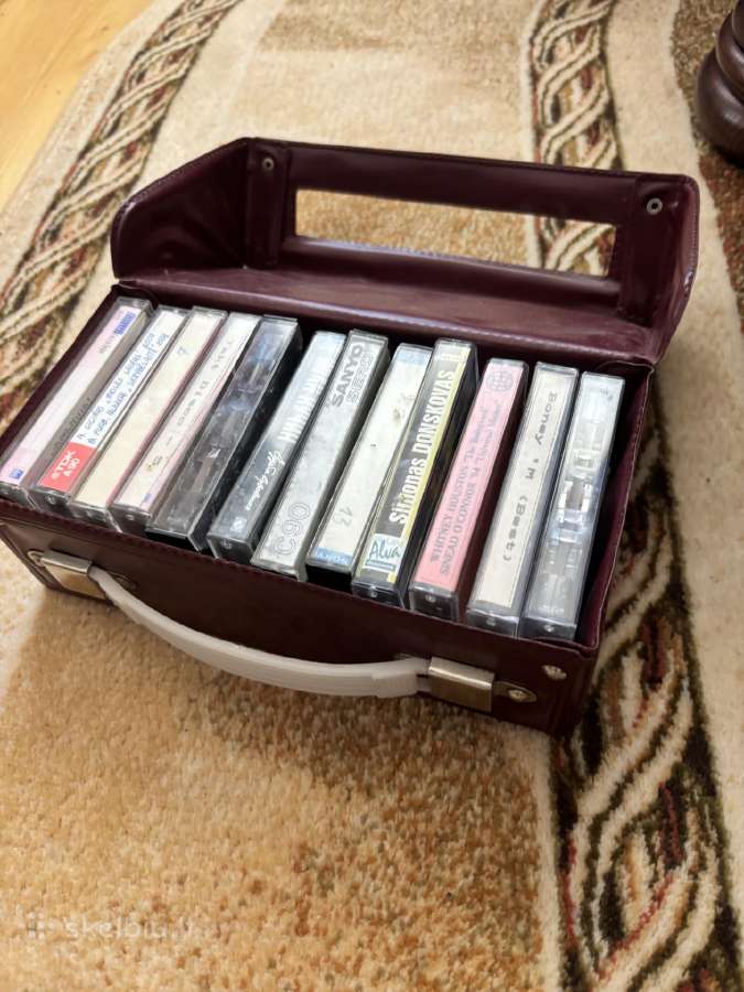 Parduodamas audio kasečių dėklas - nuotraukos Nr. 4