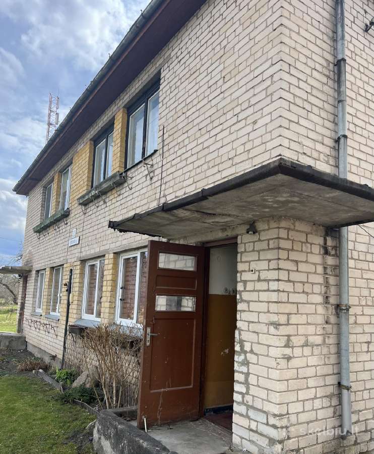 Parduodu 2 kambarių butą Kupiškyje Stoties gatvėje