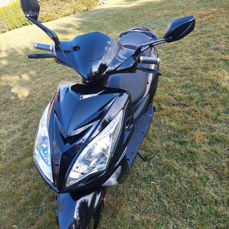 Elektrinis motoroleris Super Hawk 2000w 20ah
