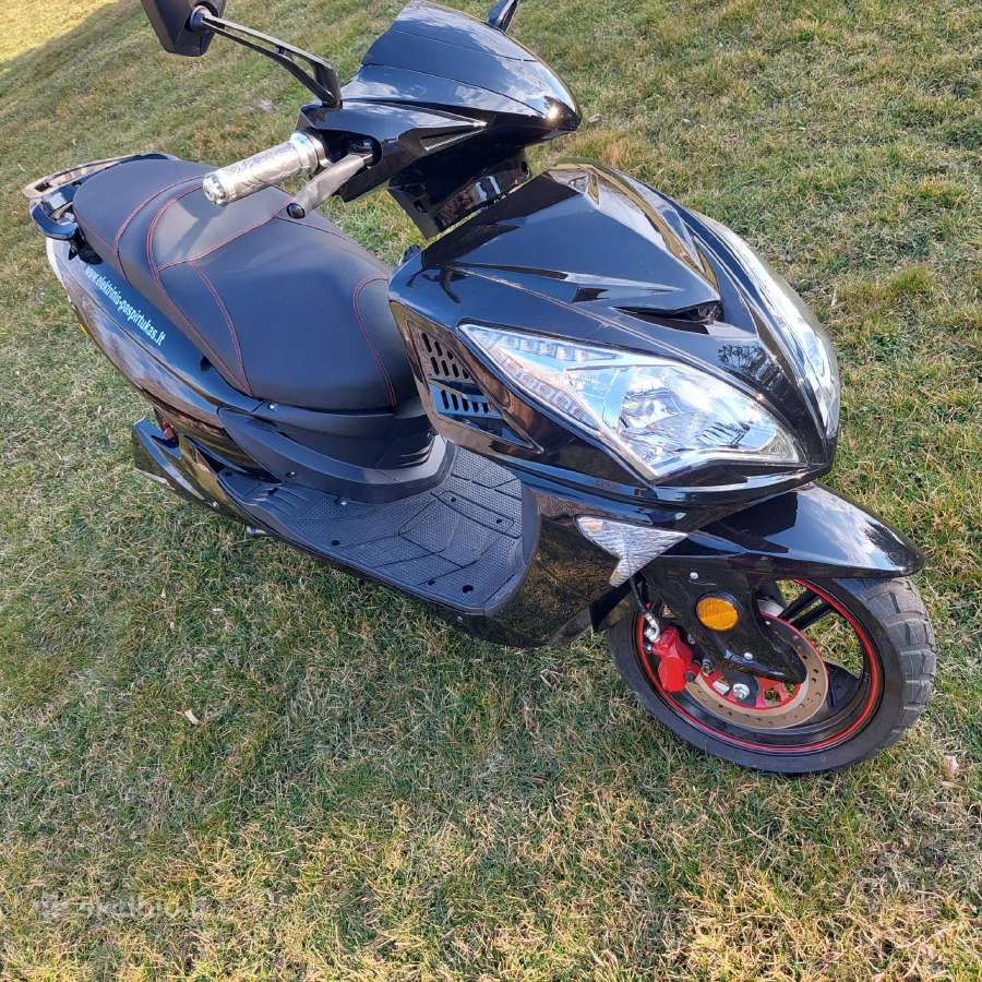 Elektrinis motoroleris Super Hawk 2000w 20ah - nuotraukos Nr. 2