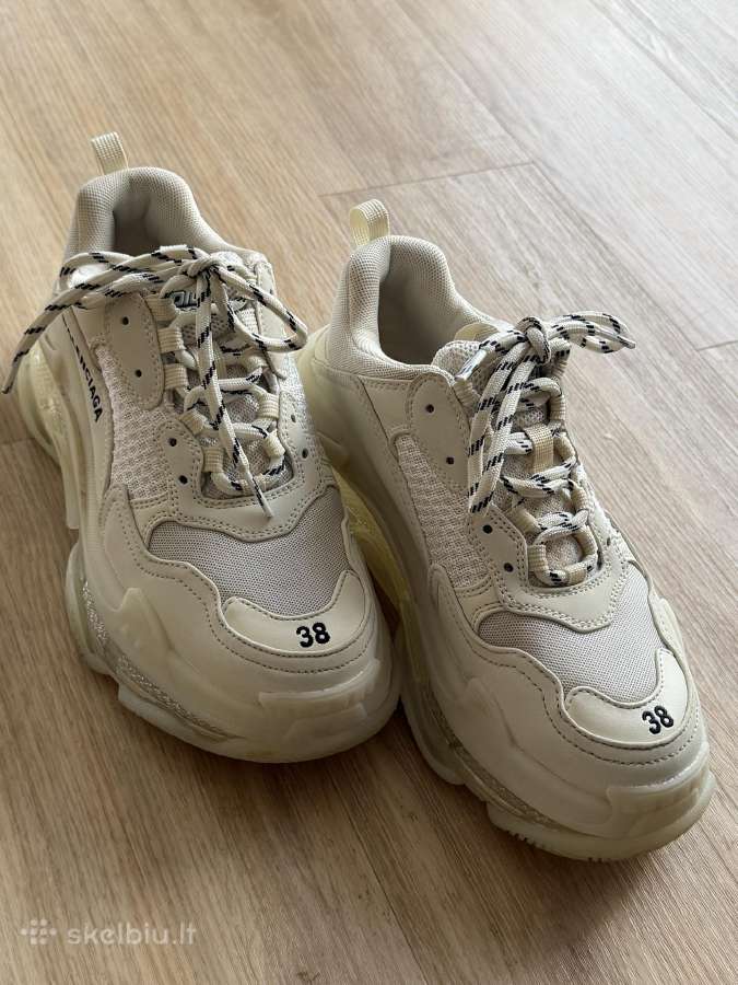Parduodami dėvėti Balenciaga batai