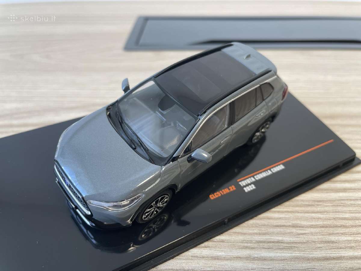Parduodu Toyota Corolla Cross 1/43 modeliuką - nuotraukos Nr. 6