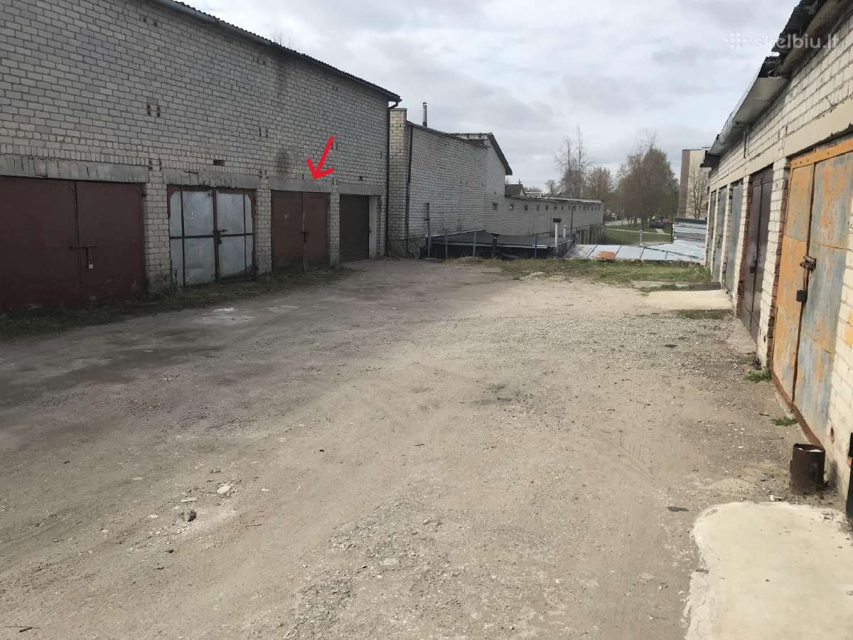 Parduodamas mūrinis garažas 18.02 kv. m