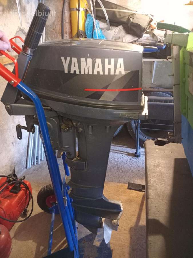 Yamaha 15 valties variklis