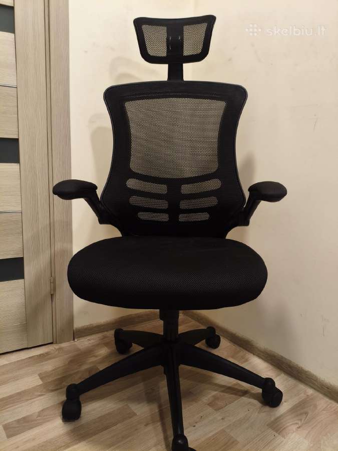 Ergonominė biuro / kompiuterio kėdė.