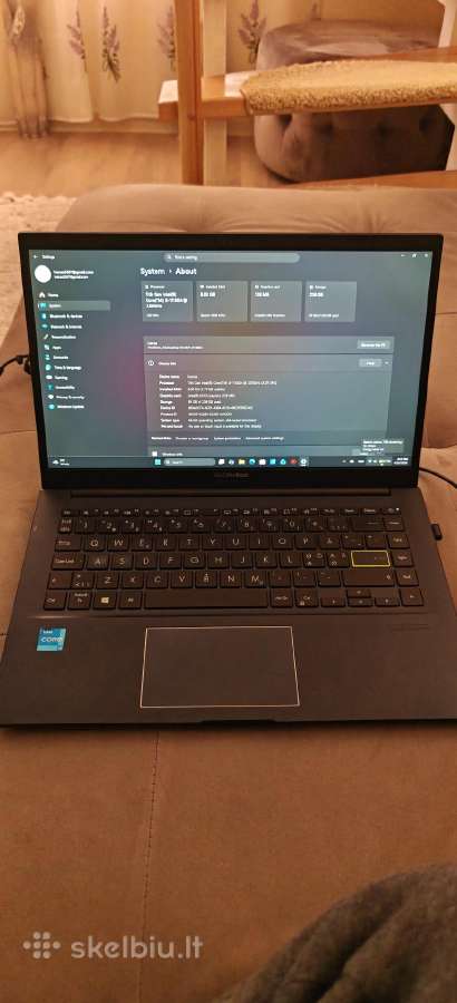 Asus vivobook 14 i3-1115g4,8gb RAM, 256gb SSD