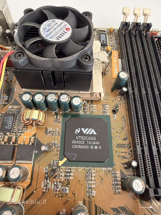 Retro kompiuteriai Intel Pentium ir Amd - nuotraukos Nr. 16