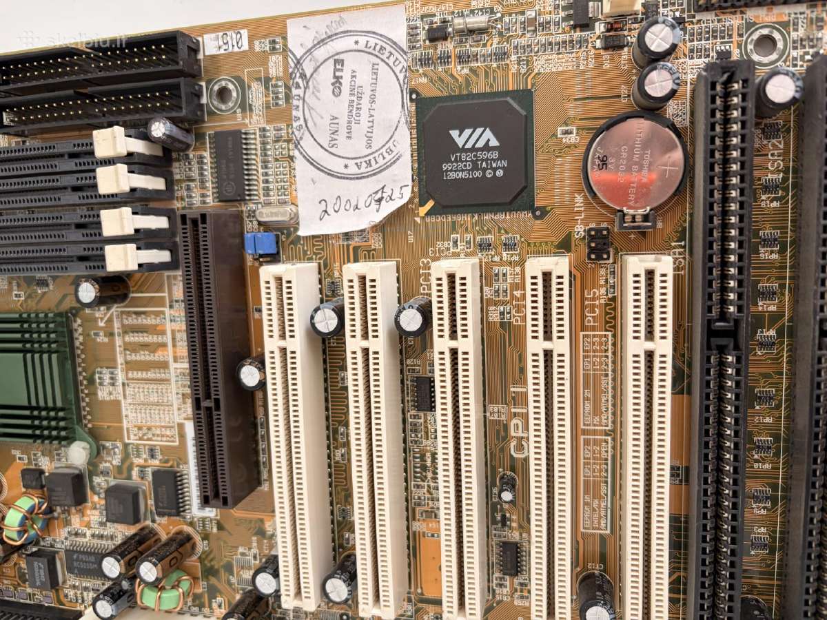 Retro kompiuteriai Intel Pentium ir Amd - nuotraukos Nr. 22