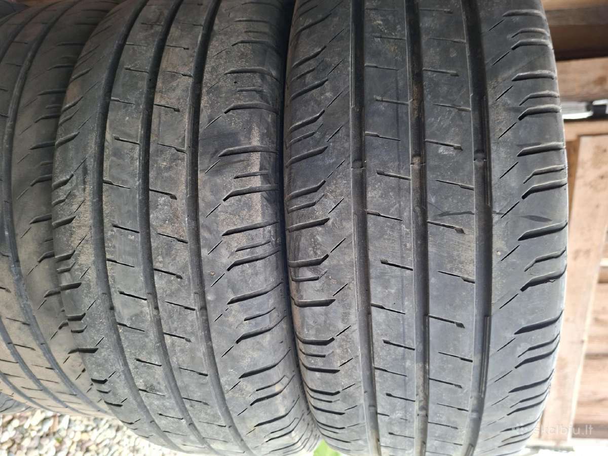 225 55 R17c Continental