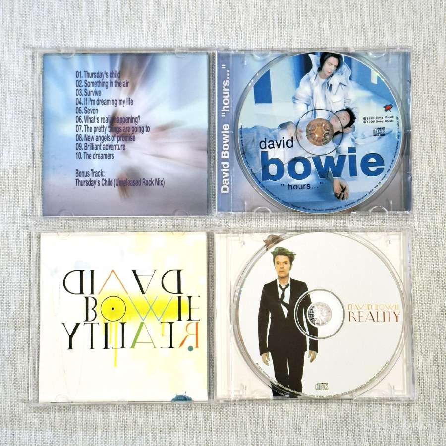 David Bowie 2 x CD albumai: Hours ir Reality