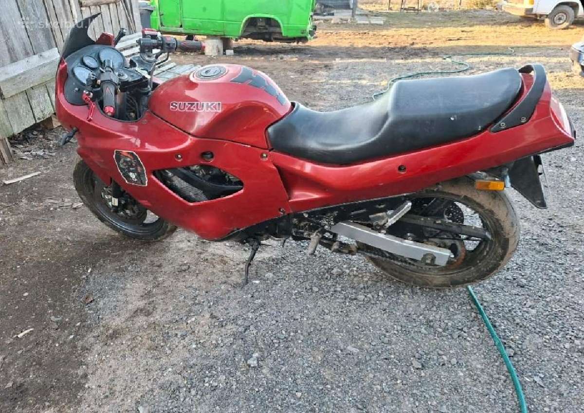Suzuki Gsxr, Katana dalimis