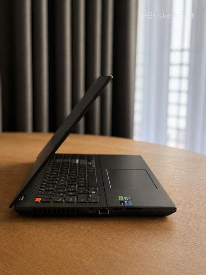 Asus Vivobook Pro 16 Oled (i9, 32gb RAM, 1tb SSD)