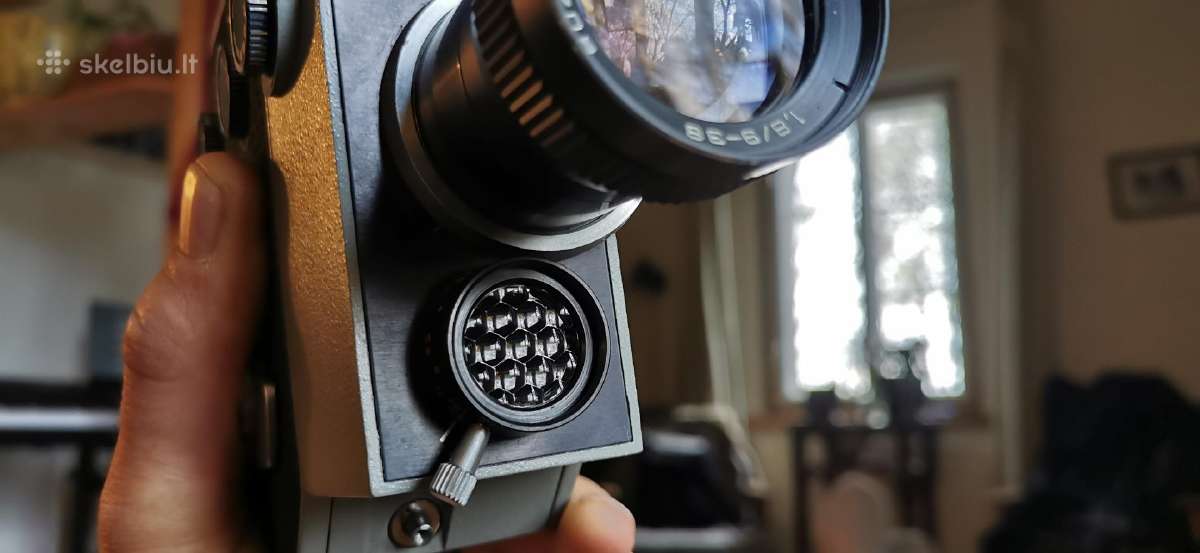 Vintažinė kino kamera ir vaizdo projektorius - nuotraukos Nr. 6