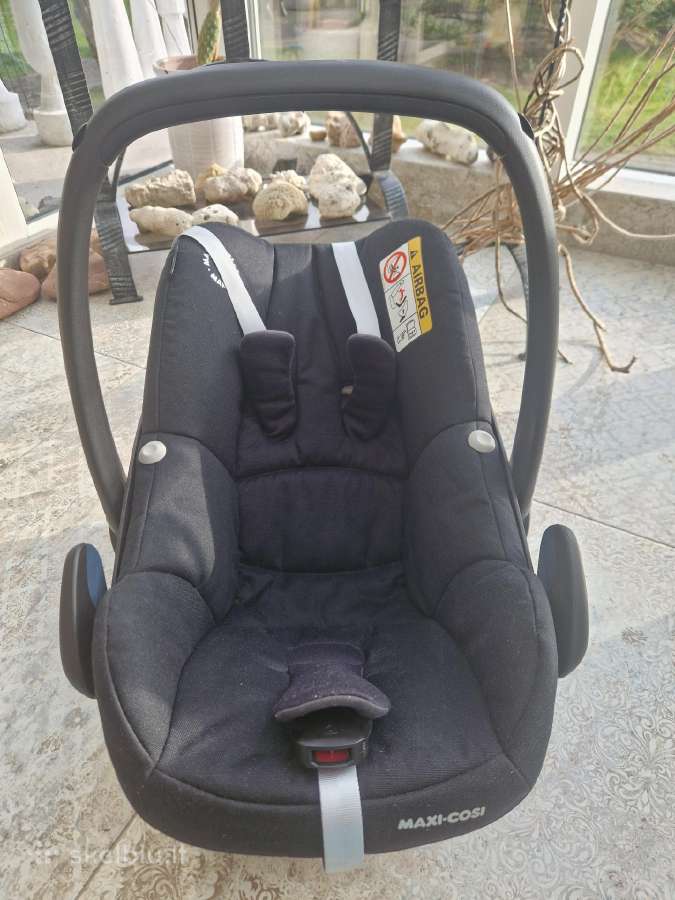 Automobilinė kėdutė/nešioklė Maxi-cosi +Dovanos