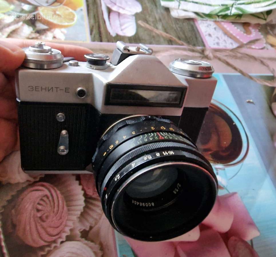 Zenit E su helios objektyvu