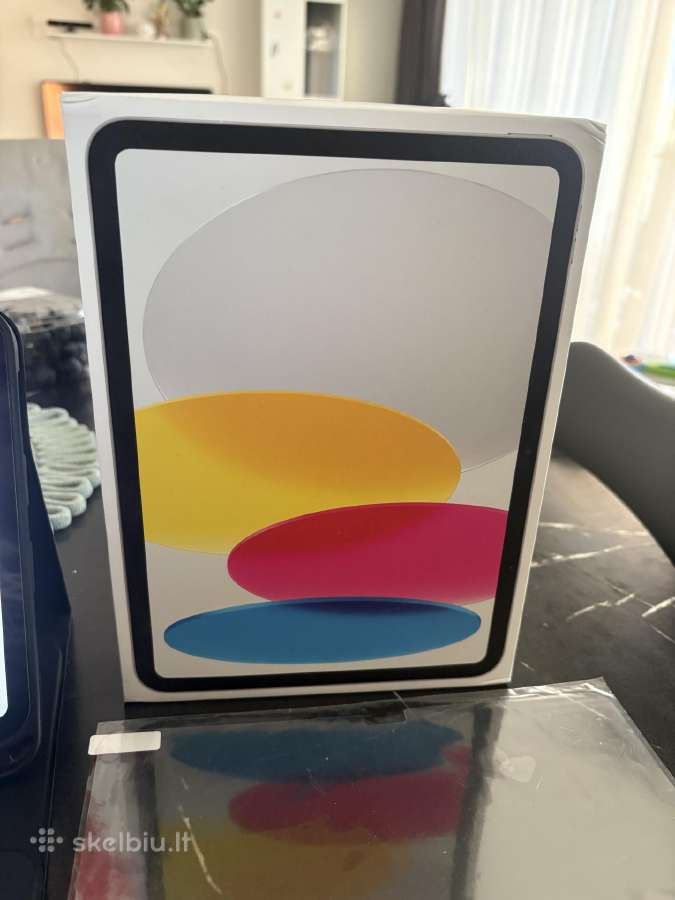iPad 10.9