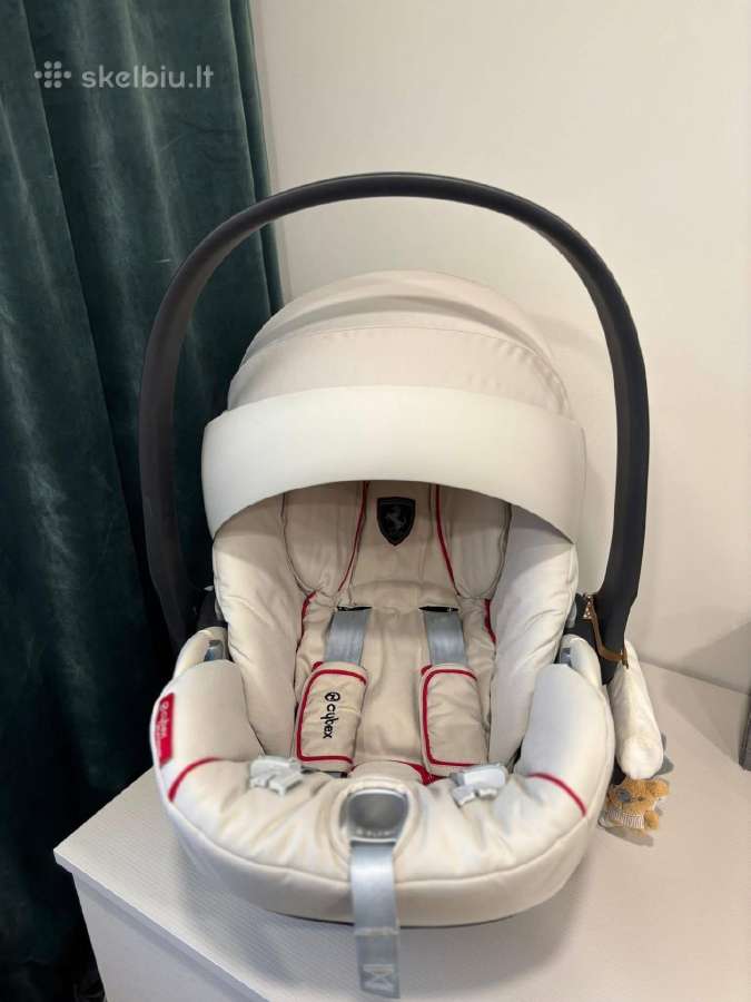 Cybex cloud z i-size ferrari autokedute
