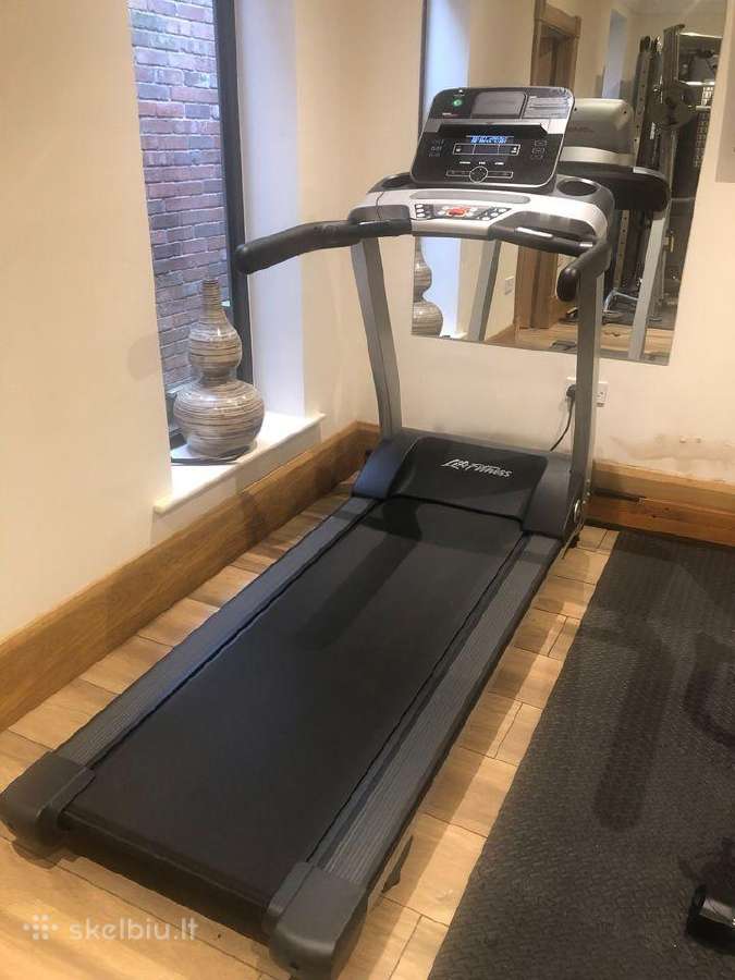 Bėgimo takelis Life Fitness T3 Track connect