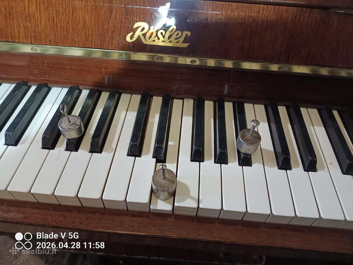Parduodu pianiną Riosler