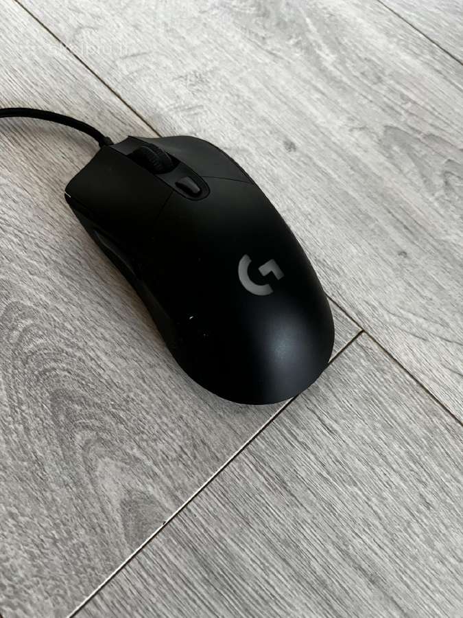 Logitech G403 gaming pele