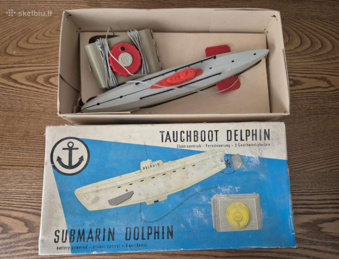 Tarybiniu laiku zaislas submarinas