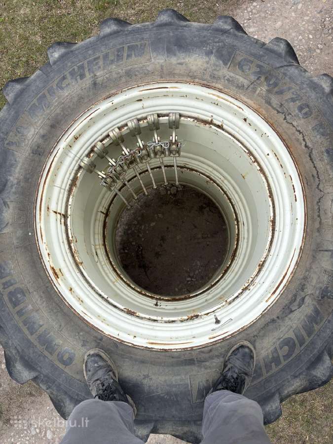 620/70/r42 Michelin traktoriaus dubliai - nuotraukos Nr. 3