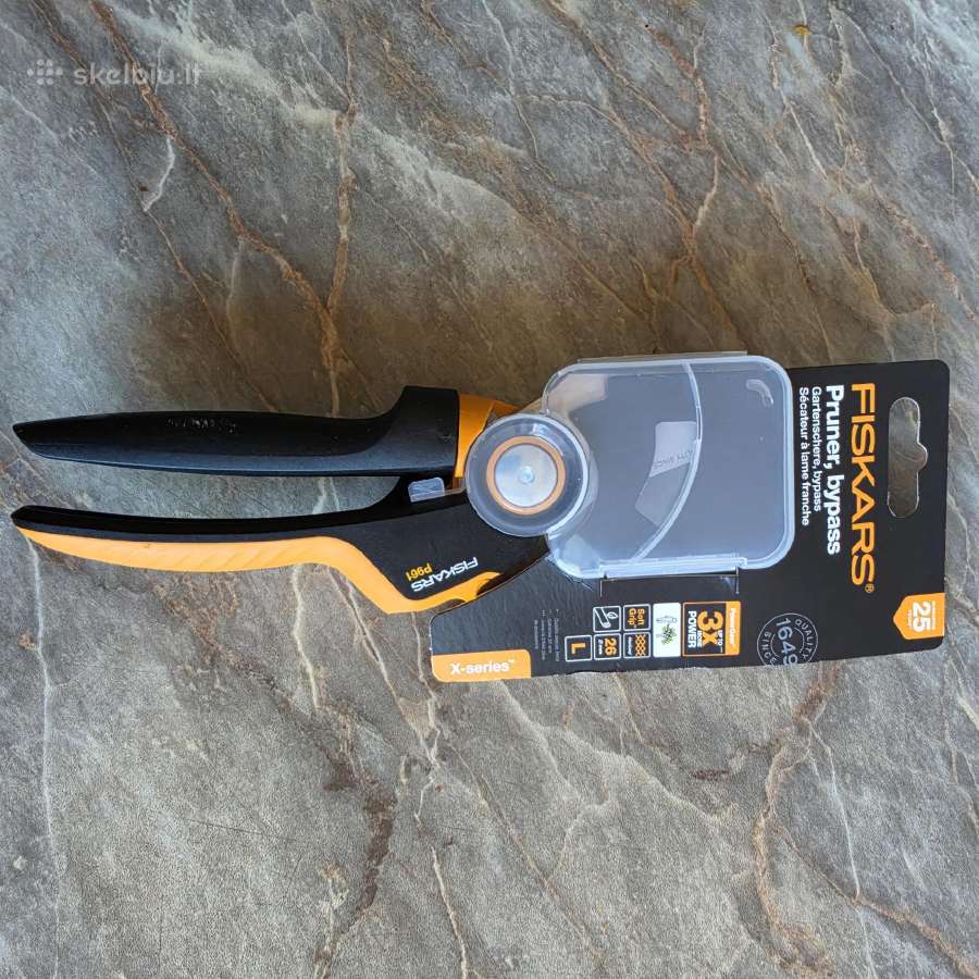 Parduodu fiskars P961