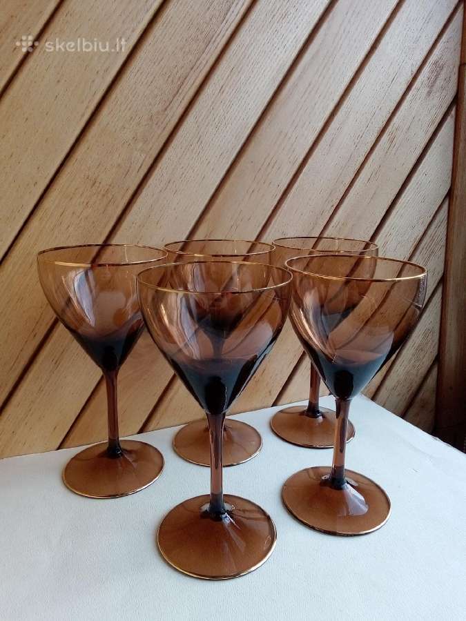 Taurė vynui, бокалы для вина