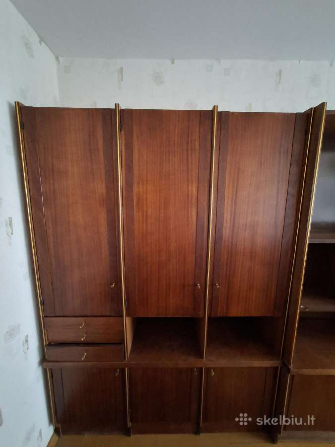 Parduodu sekcija.pirmas aukštas.