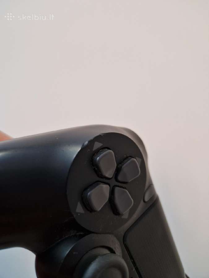 Parduodu pilnai veikiantį Ps4 Pro 1tb su priedais. - nuotraukos Nr. 2