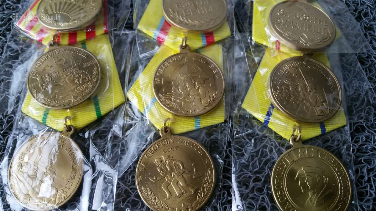 Parduodu kelis Rusu medalius kaina po 12 eurų - nuotraukos Nr. 3
