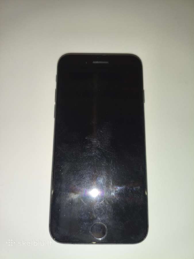 iPhone 8