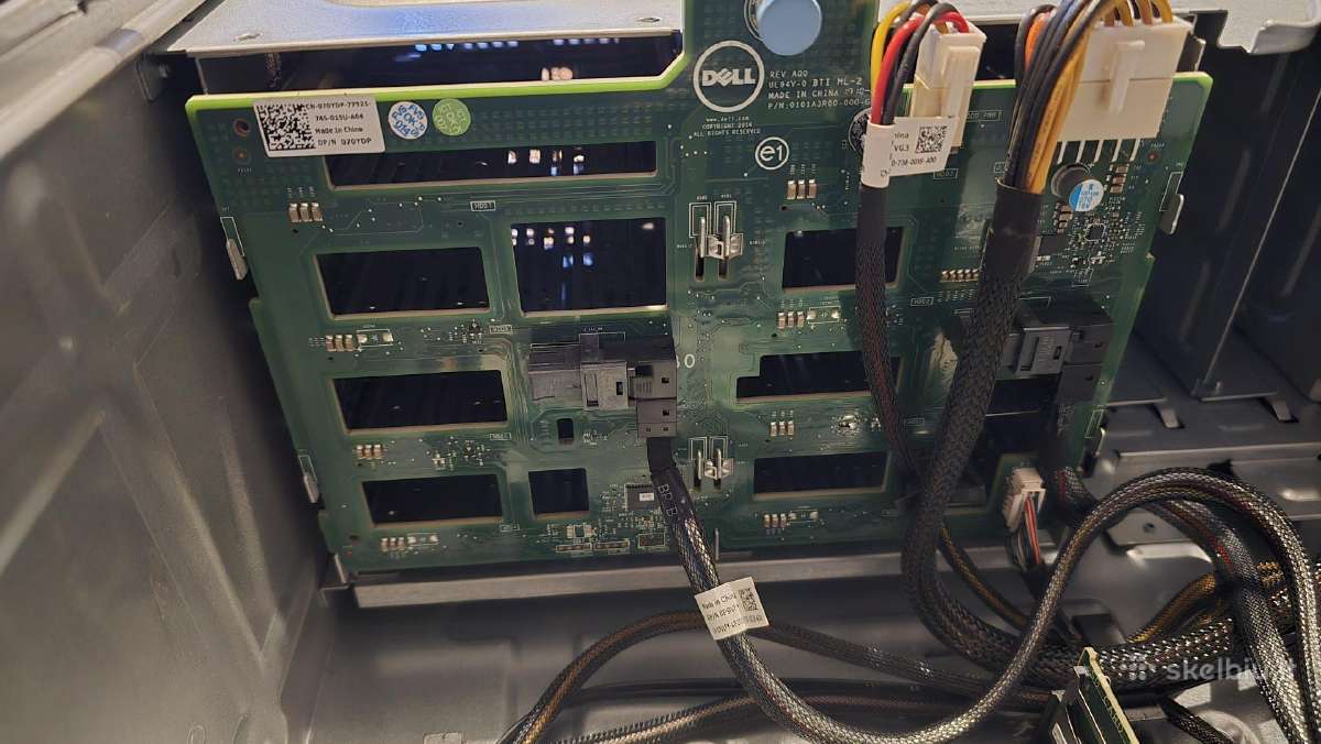 Dell Poweredge T330 E3-1220 V5 16gb H730 8x Lff - nuotraukos Nr. 8