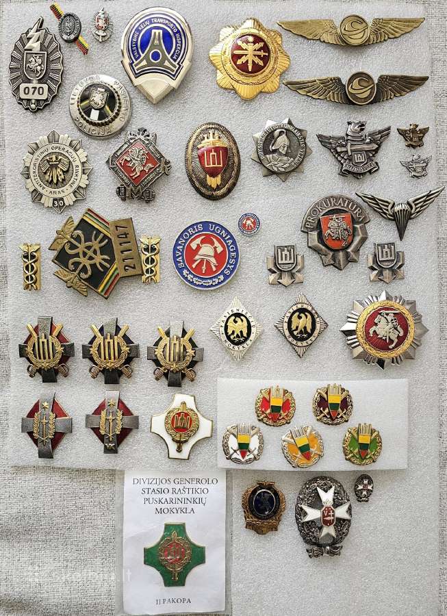 Krūtininiai ženklai. - nuotraukos Nr. 8