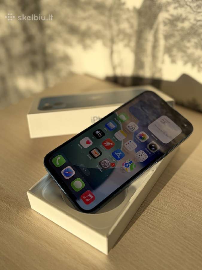 iPhone 13
