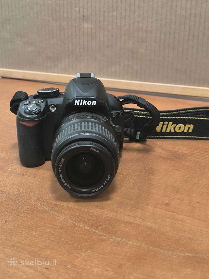Veidrodinis Nikon D3100 su objektyvu ir garantija