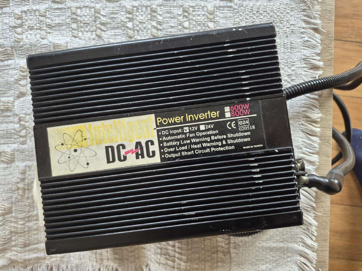 12/230v inverteris 700w - nuotraukos Nr. 6