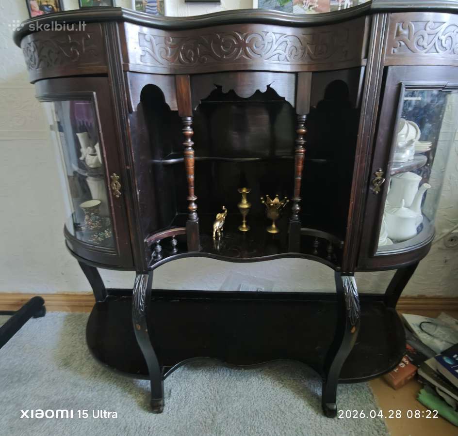 Antikvarinė Art Nouveau stiliaus indauja-vitrina