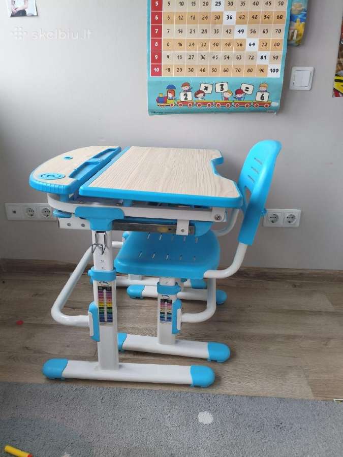 Rašomojo stalo ir kėdės komplektas