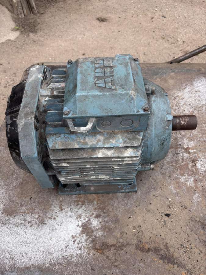 Elektros variklis 5kw 1450 apsukų - nuotraukos Nr. 2
