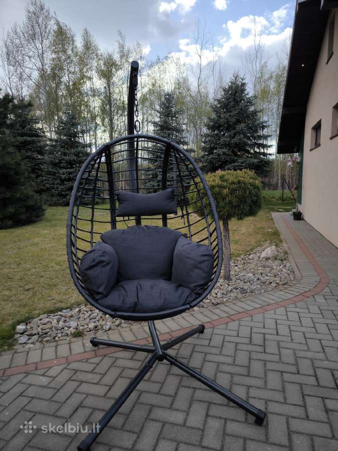 Premium pakabinamas juodas krėslas