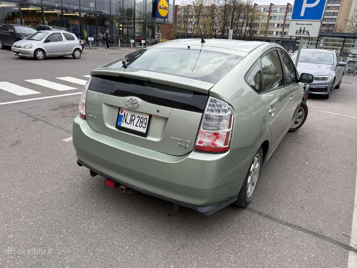 Toyota Prius 2 ir 3 nuoma. - nuotraukos Nr. 2