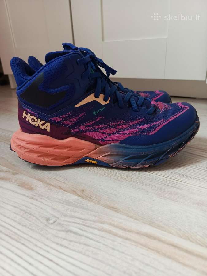 Hoka batai