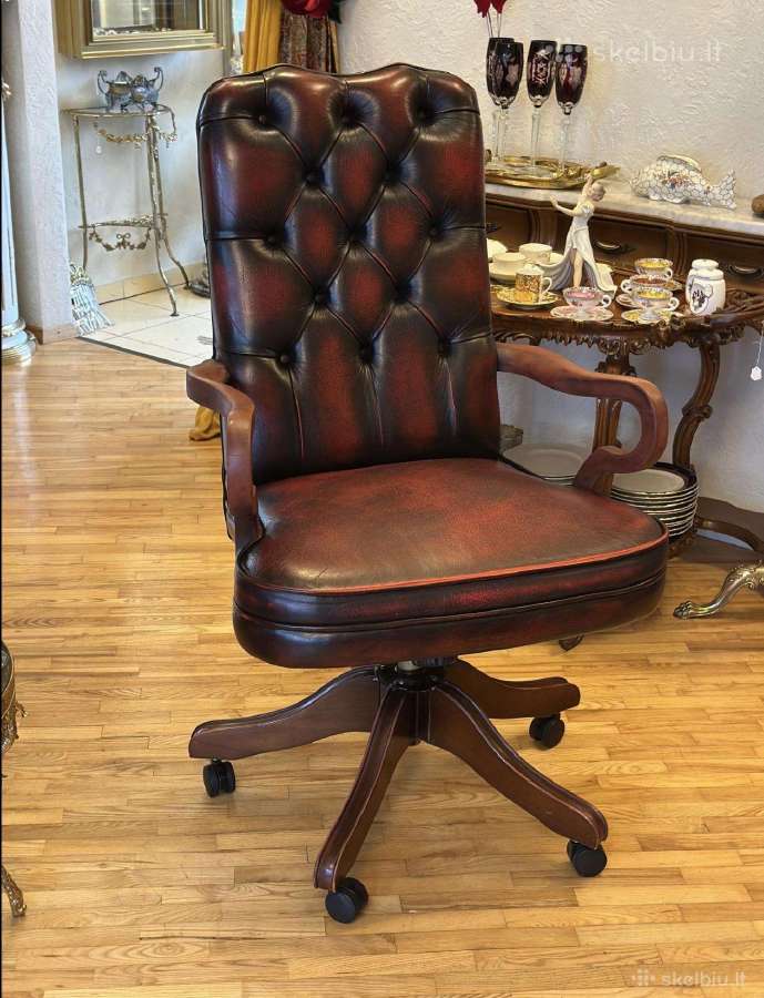 Chesterfield darbo kėdė