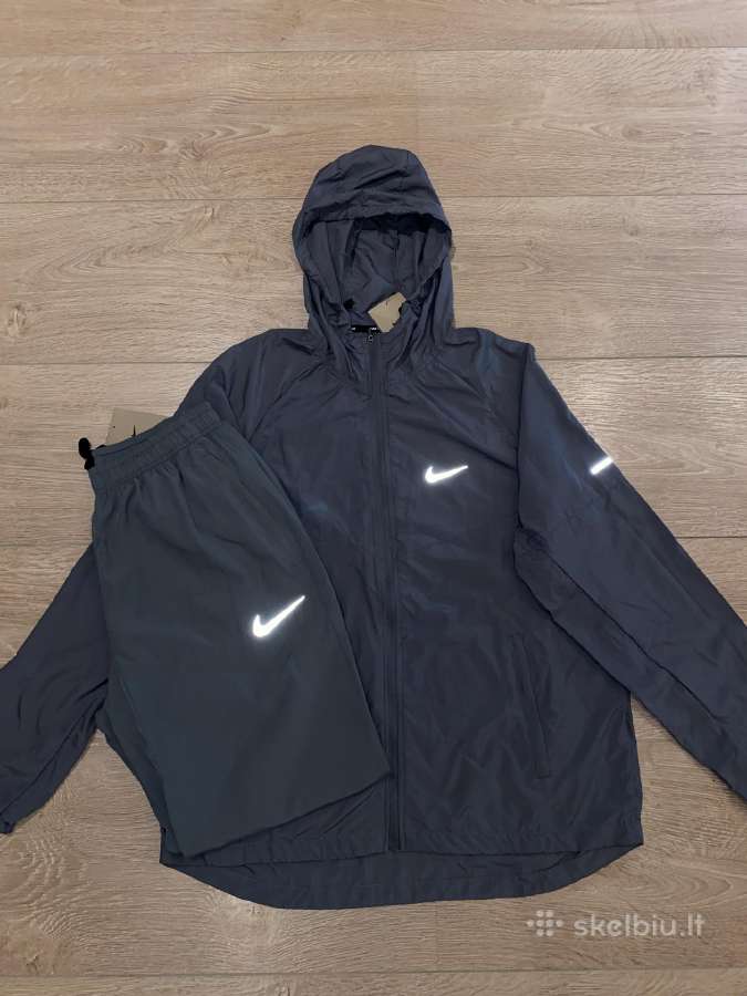 Pilkas nike bėgimo sportinis kostiumėlis