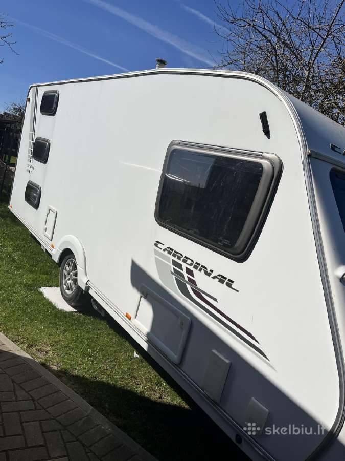 Swift cardinal 565 se prikabinamas namelis