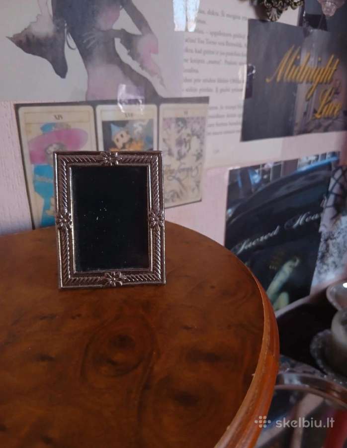 Miniatūrinis nuotraukų rėmas