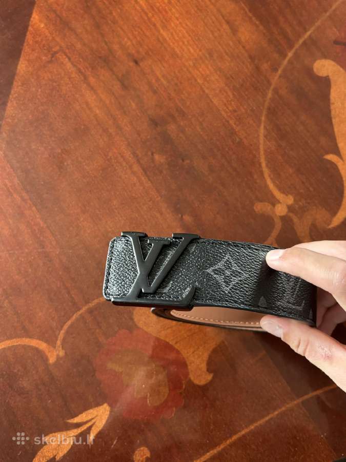 Black Louis Vuitton belt