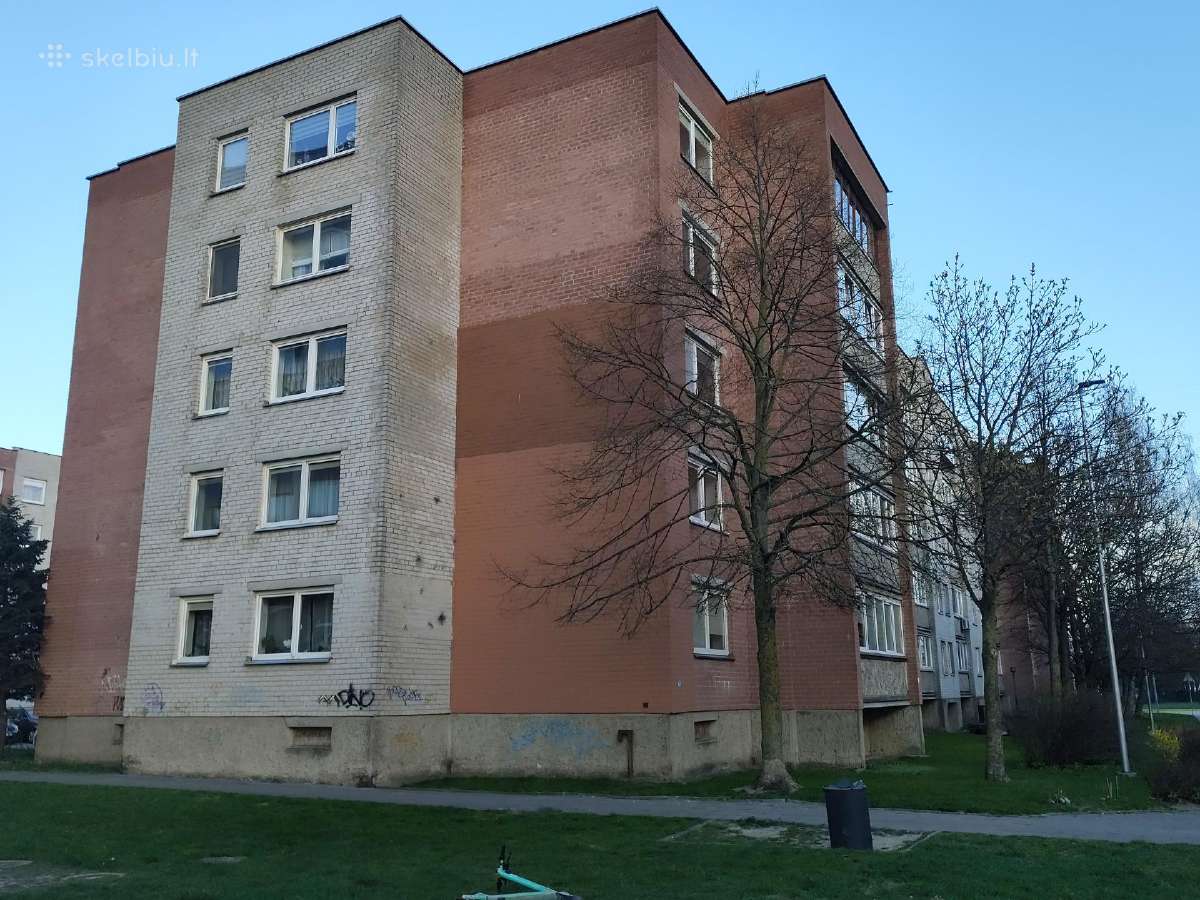 Parduodamas 2- jų kambarių butas Baltijos pr.